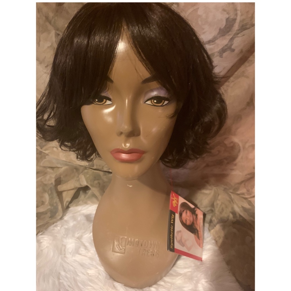 BJ Oprah3 wig